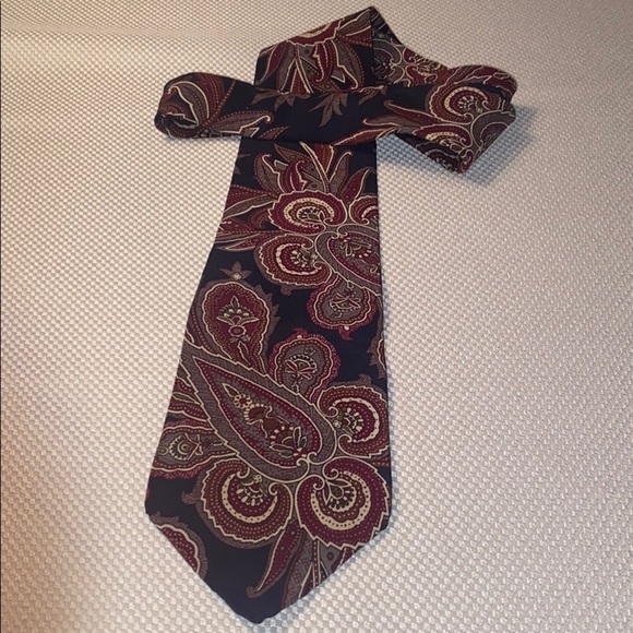 John Henry Ultra Mens 100% Silk Crepe Paisley Tie Made In USA Burgundy & Navy - Picture 2 of 7